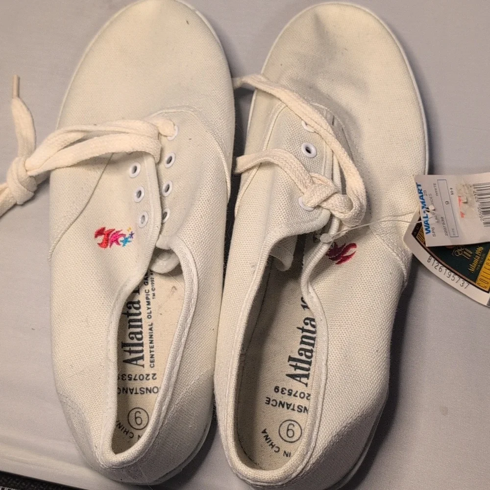1996 Olympics Wal-Mart White Constance Tennis Shoes Size 9